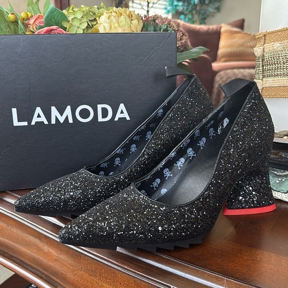 Brand New Lamoda My Love Glitter Heels Pointed Toe Heart Shaped Block Heels - Picture 2 of 16